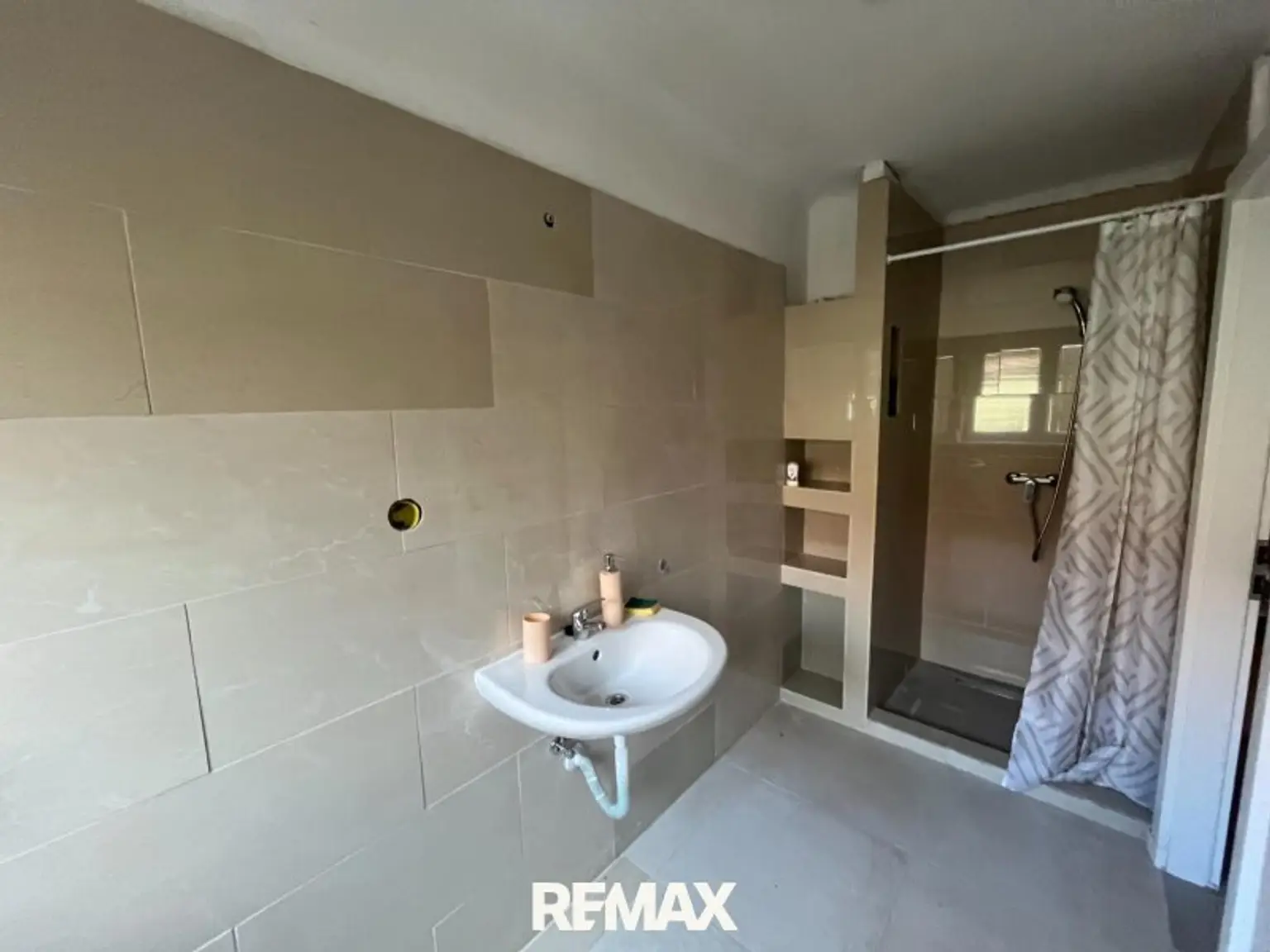 Badezimmer - Wohneinheit 2