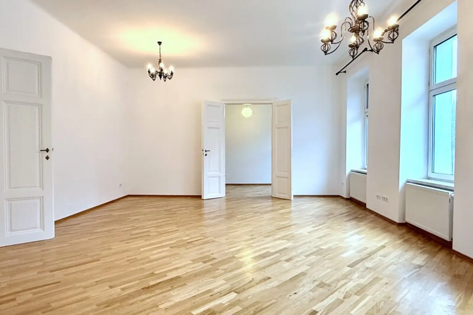 Großzügige Altbauwohnung im Zentrum von Pressbaum