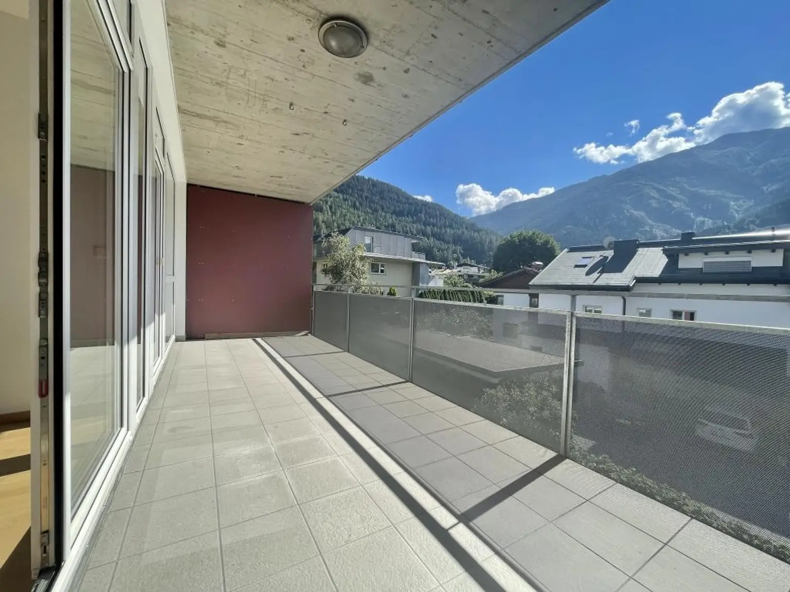Leben und wohnen auf höchstem Niveau! - Terrassenwohnung mit Traumblick...