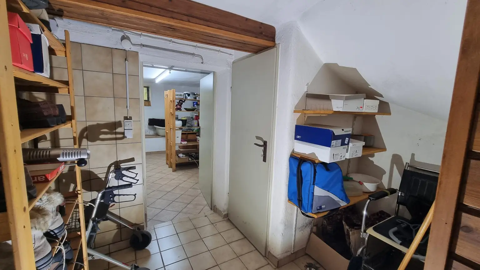 Wohnen in ruhiger Siedlungslage - Einfamilienhaus in Heuberg