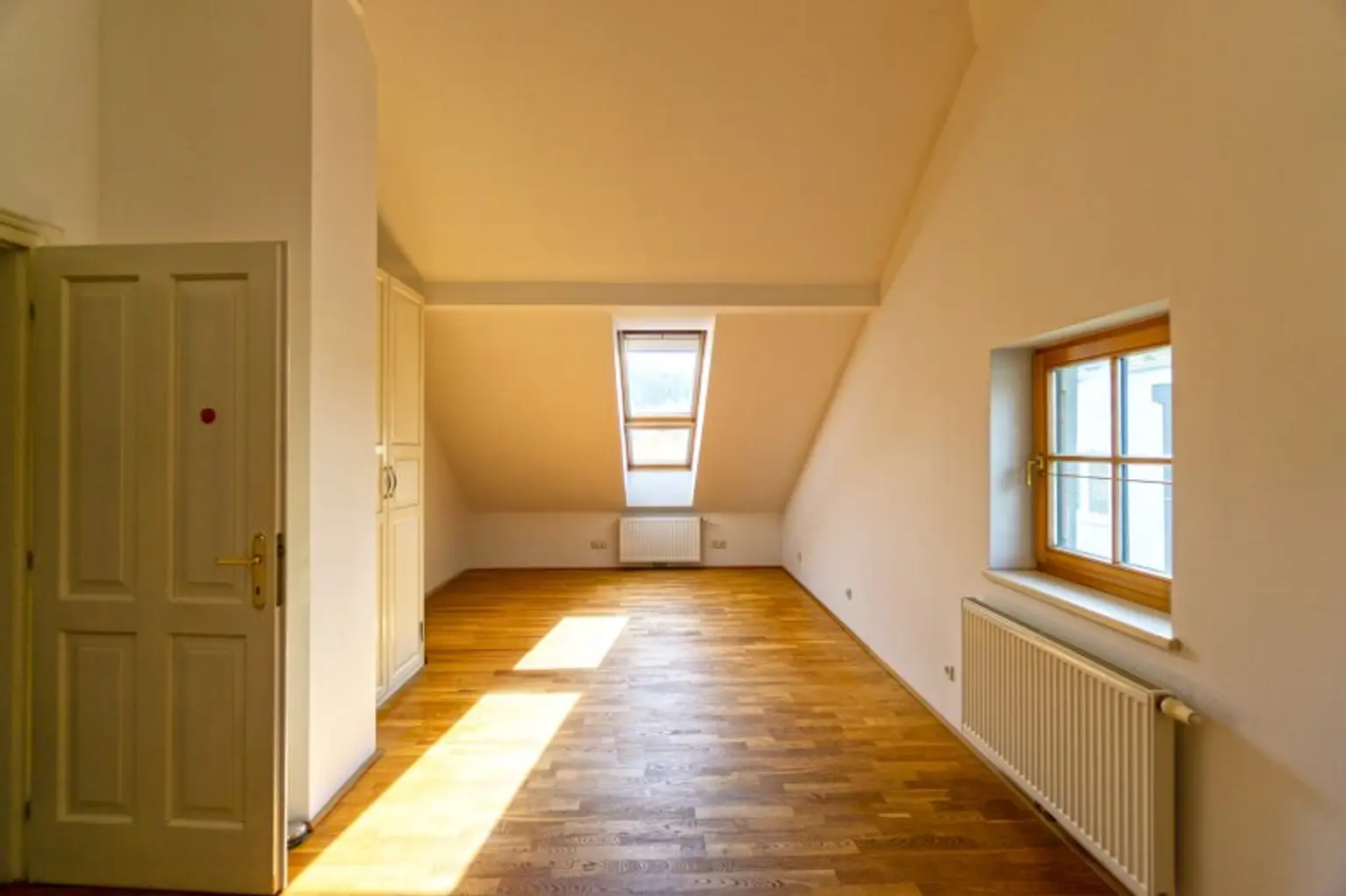 Aufwendig revitalisierte und stilvoll ausgebaute, historische Wienerwaldvilla in Tullnerbach