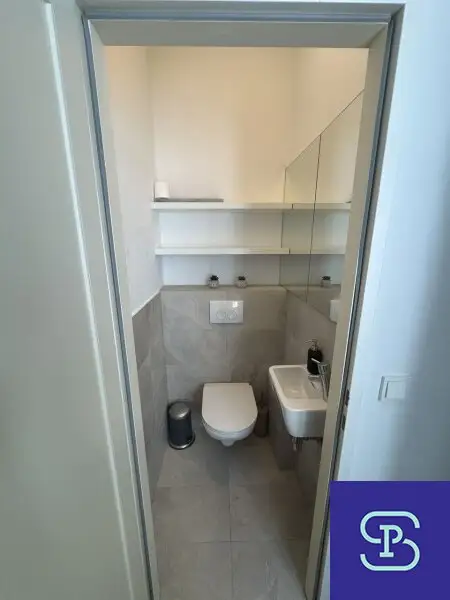 Provisionsfrei: Exklusiver 47m² Altbau mit Einbauküche und kl. Balkon in Toplage - 1080 Wien
