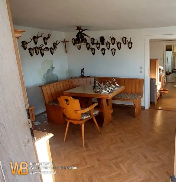 2 große Häuser nebeneinander, Fernblick, angrenzender Wald 7ha optional