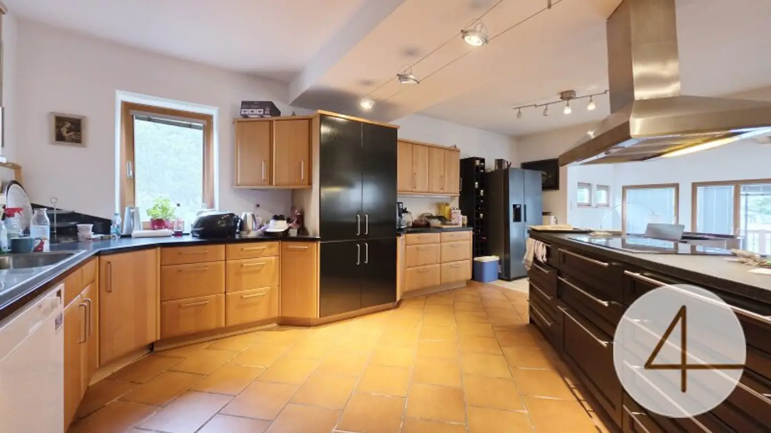 Zweifamilienhaus mit ca. 300 m² Wohnfläche