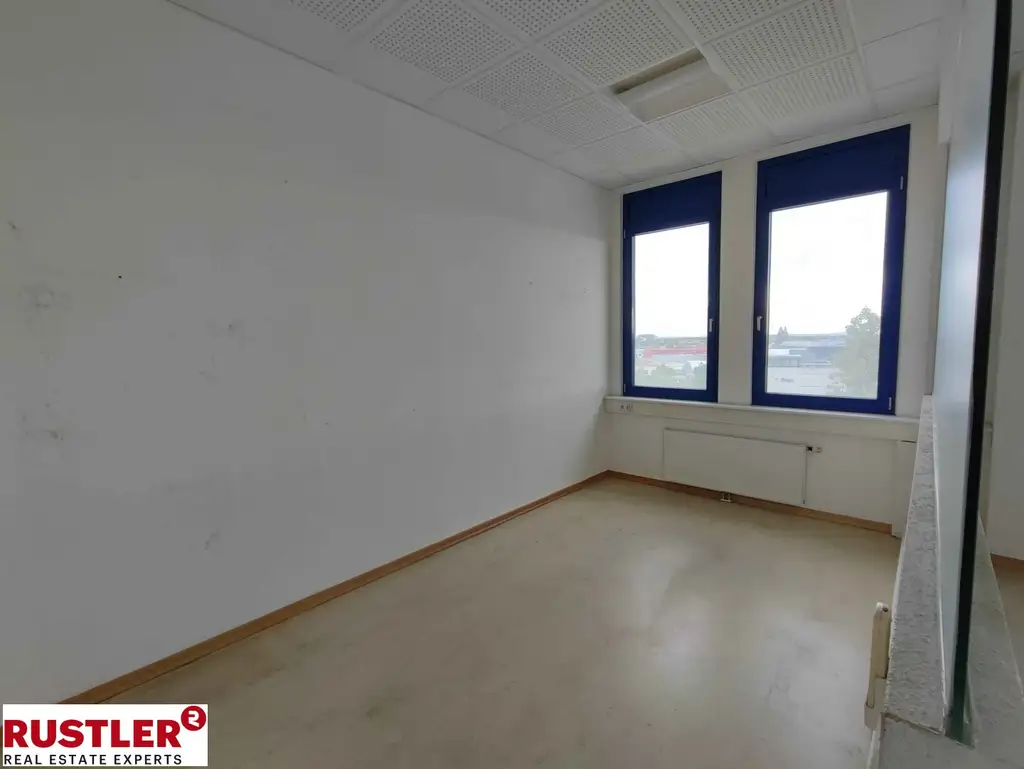 Bürofläche mit Rundumblick im 23. Bezirk