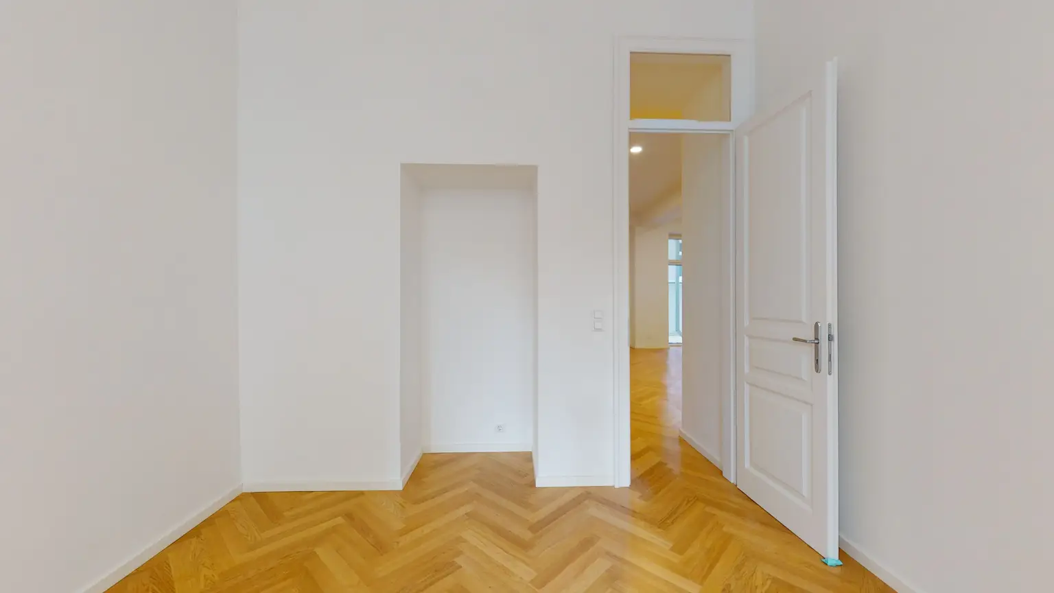 "Urban Oasis" - Moderne Altbauwohnung mit einzigartiger Raumhöhe und Terrasse