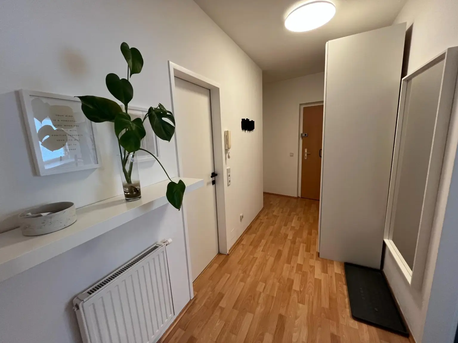 Moderne, gemütliche Wohnung mit Loggia und Tiefgaragenplatz