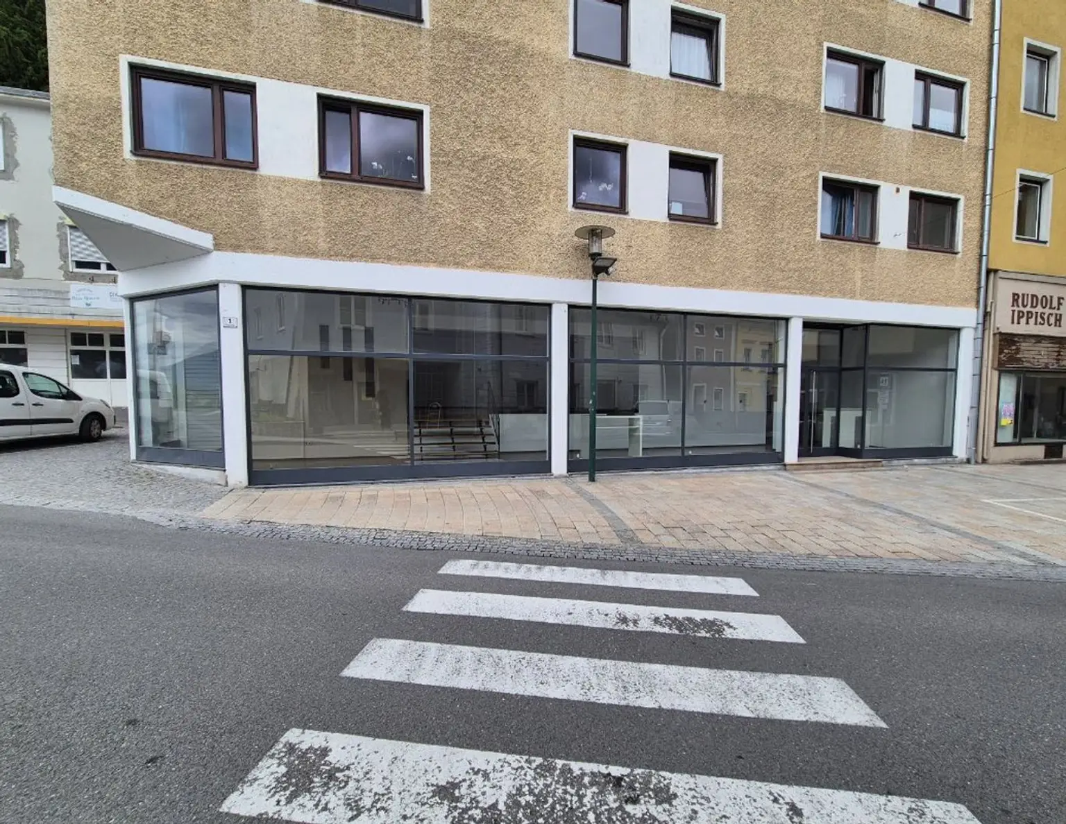 Attraktives Geschäftslokal in Ebensee zu mieten