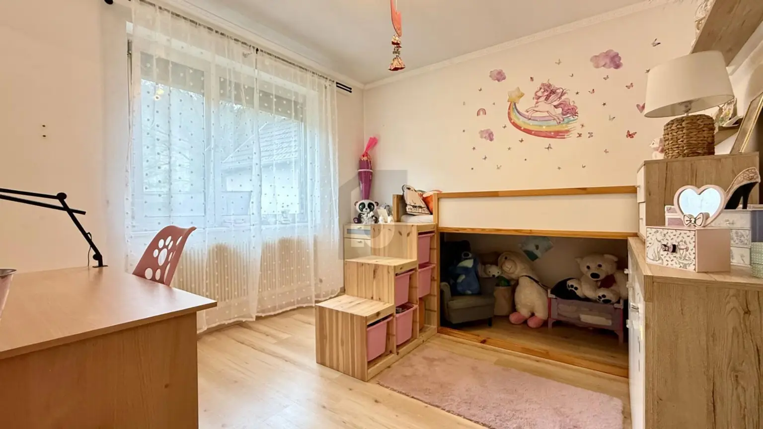 IN TOP RUHELAGE MIT VOLLKELLER UND MODERNISIERTEM WOHNRAUM