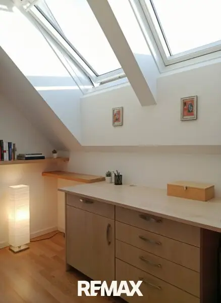 06 Zimmer (dzt. Büro)