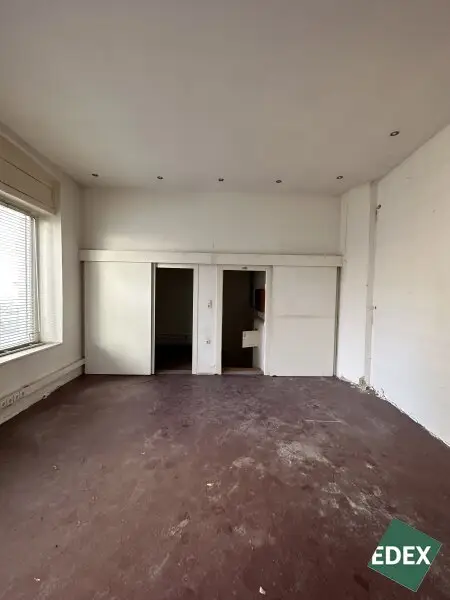 Großes Souterrain mit Erdgeschossfläche