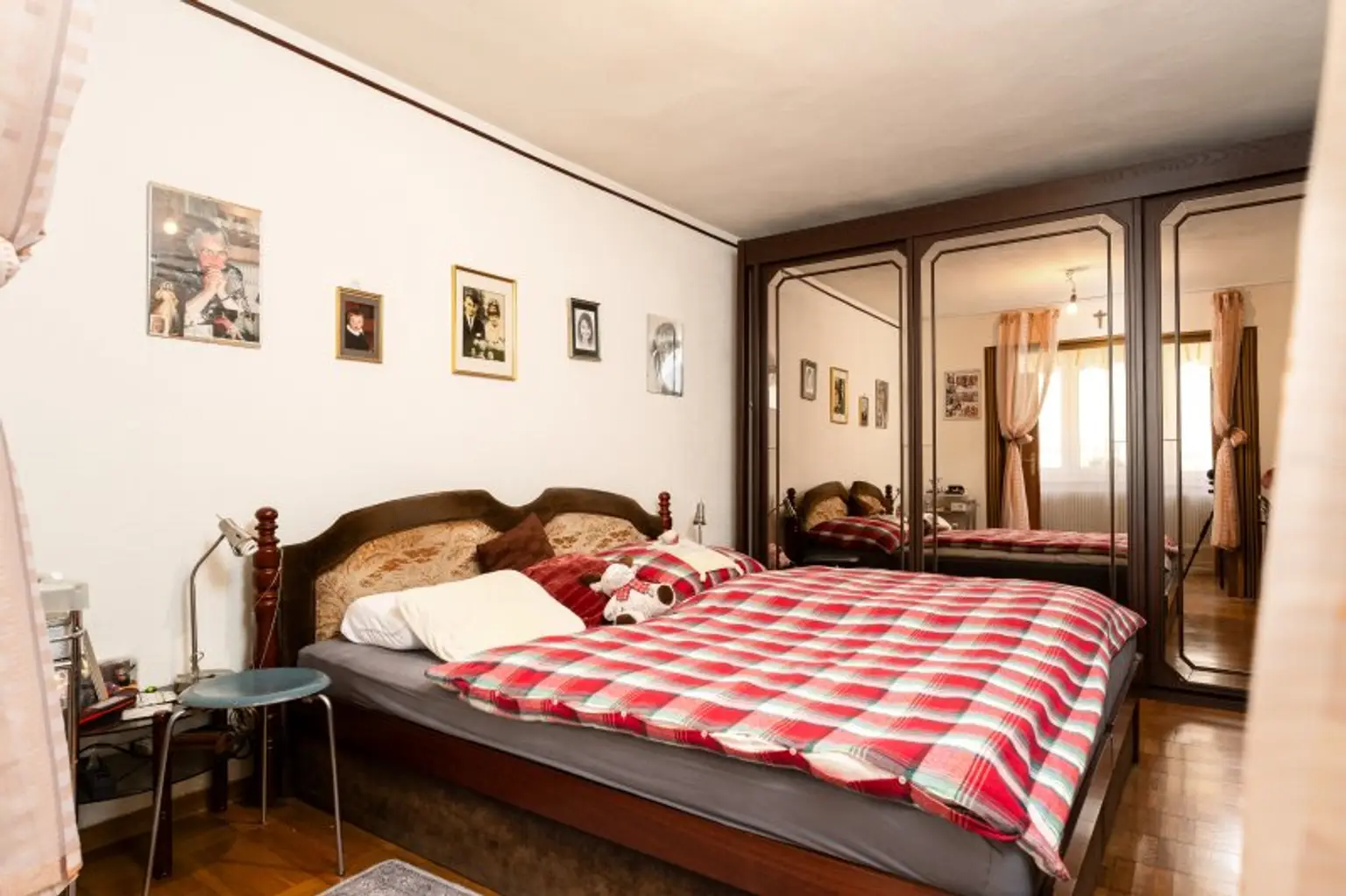 Einheit 2 - Schlafzimmer
