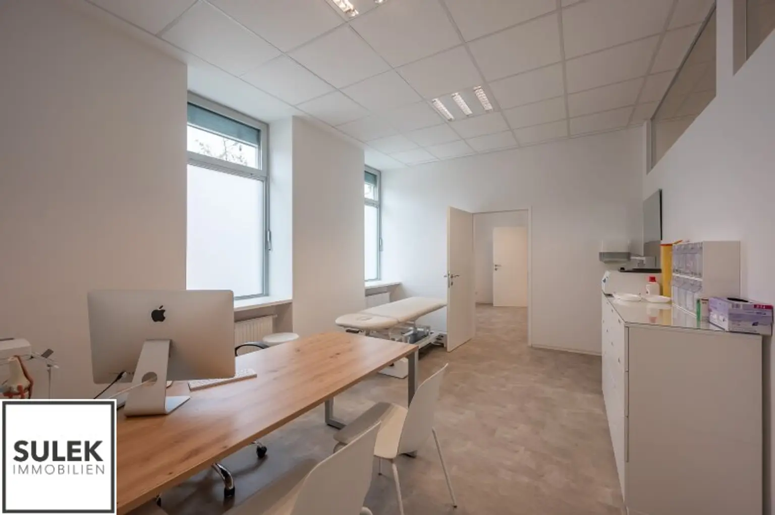 Ihr neuer Unternehmenssitz: Modernes Büro/ Praxisgebäude in Mödling mit Top-Anbindung