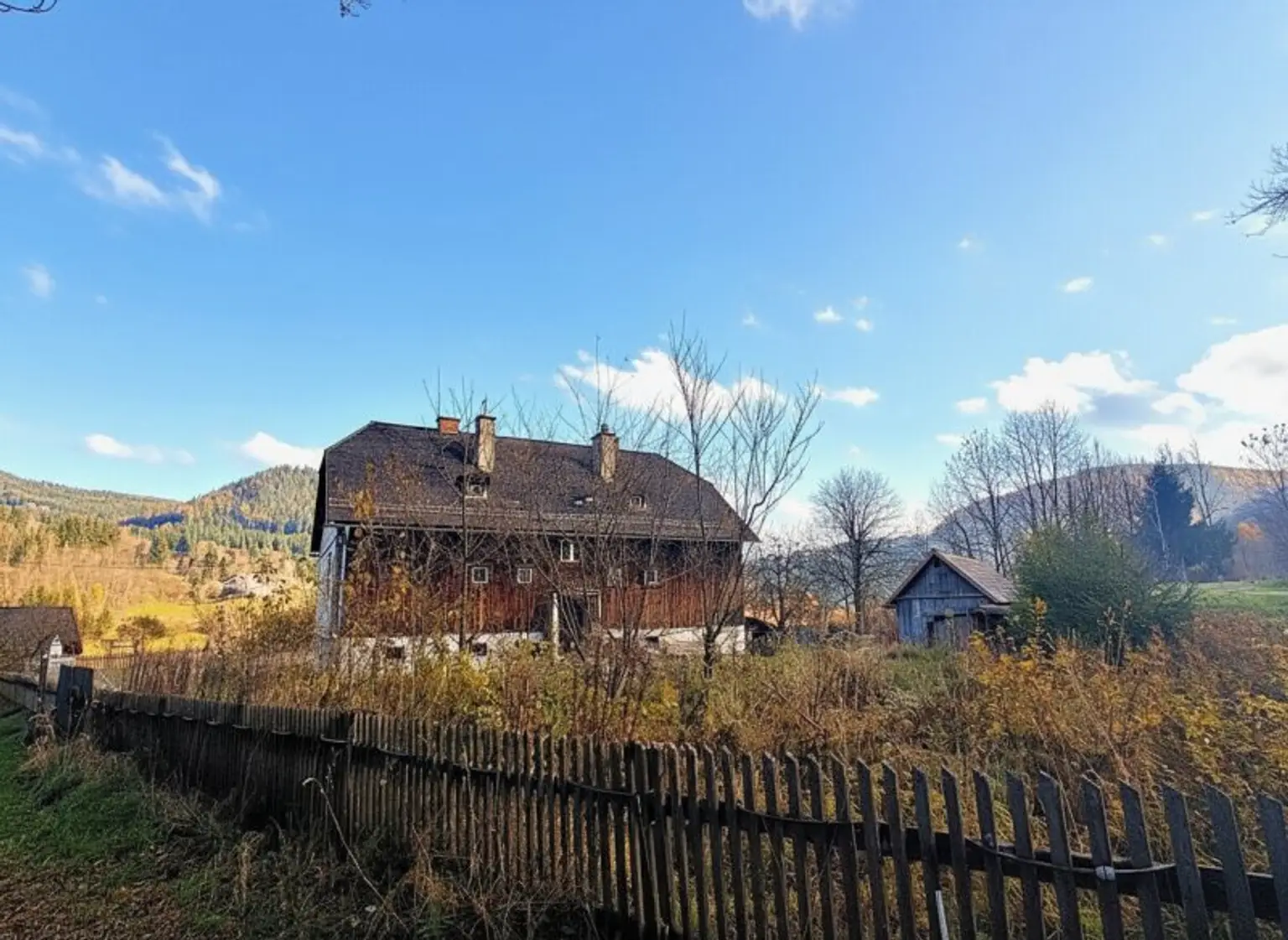 MEHRPARTEIENHAUS IN NEUBERG - BAURECHTSANGEBOT