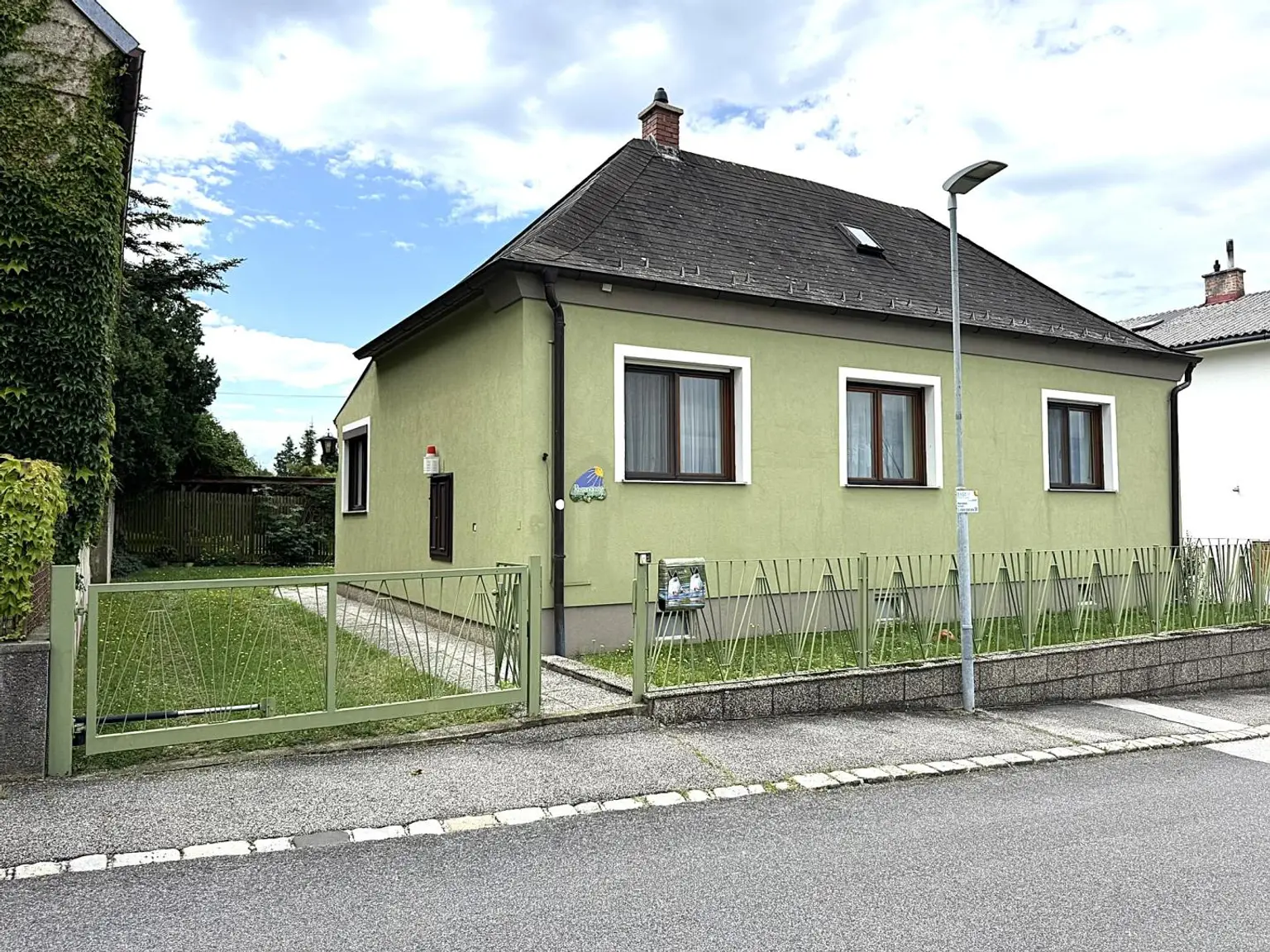 Bungalow mit 2 Wohneinheiten