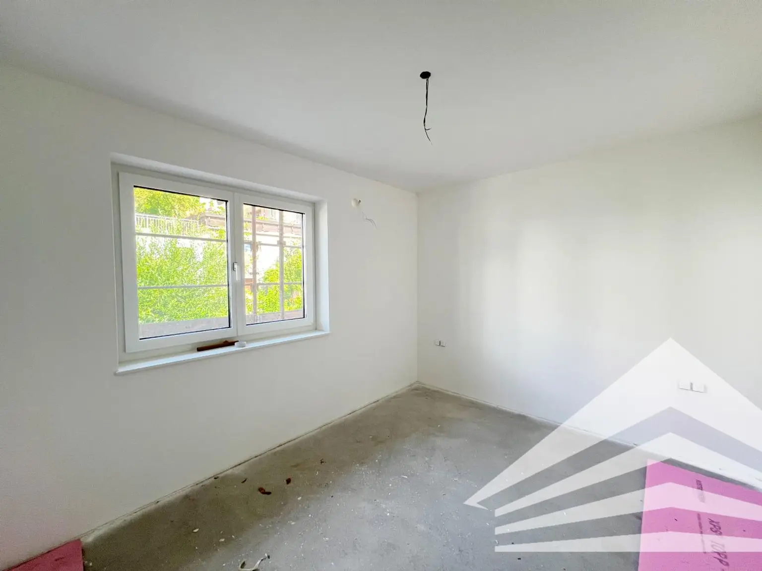 Hochwertig ausgestattete 3-Zimmer Wohnung mit großem Balkon in Puchenau!