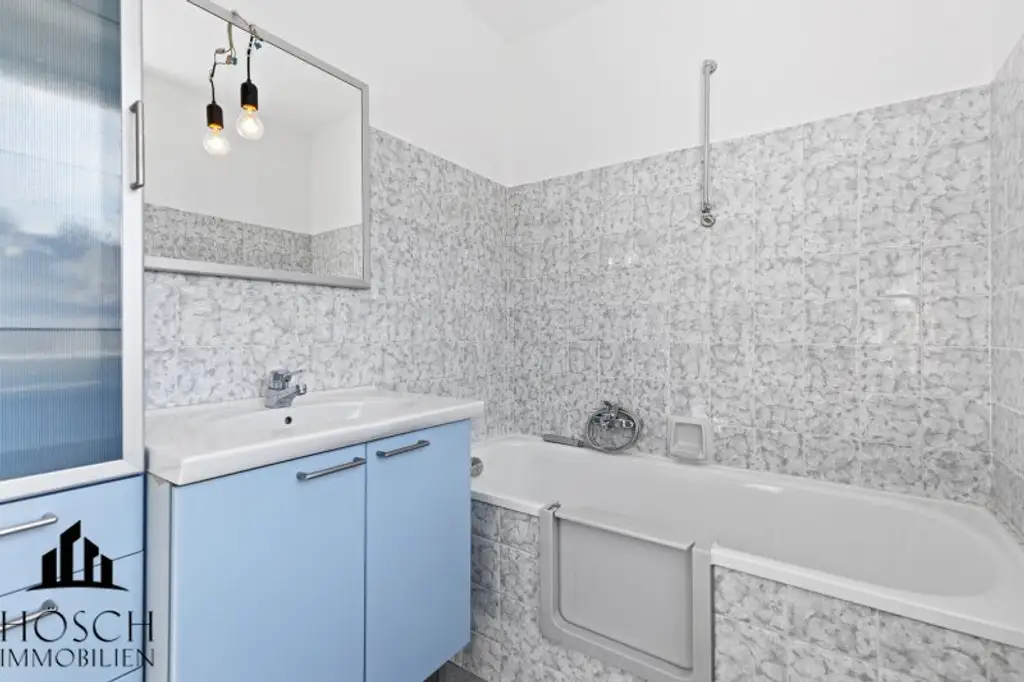 Zwei-Zimmer-Wohnung mit toller Freifläche in attraktiver Lage
