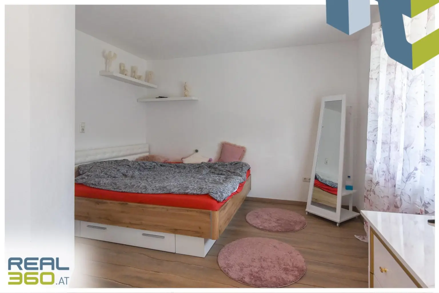 Attraktives Einfamilienhaus mit großzügiger Außenanlage und moderner Ausstattung!