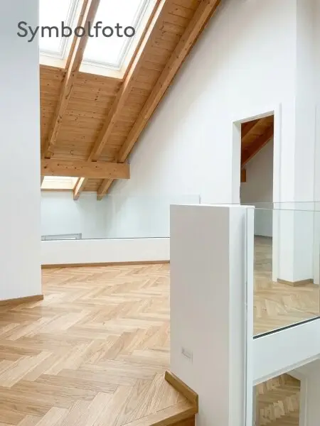 Stiegenaufgang / Galerie - Symbolfoto