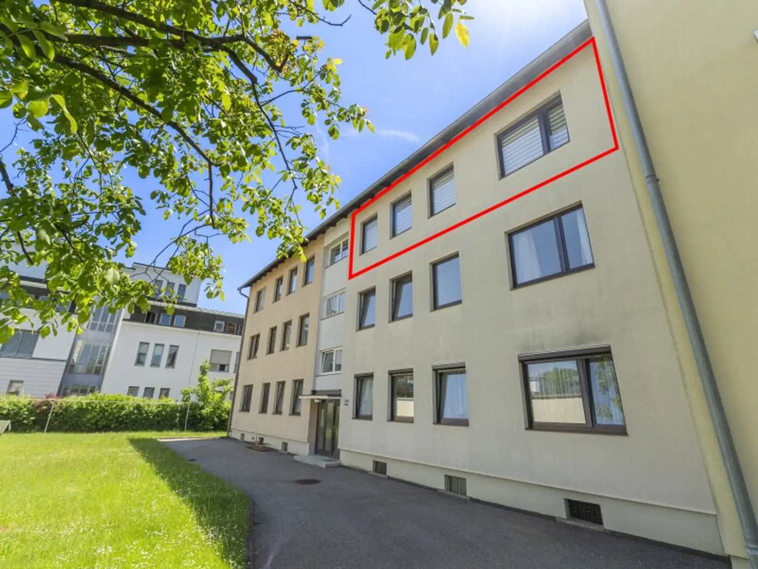 Schöne und sonnendurchflutete 3 Zi Wohnung mit Loggia in Klagenfurt - Feldhofgasse