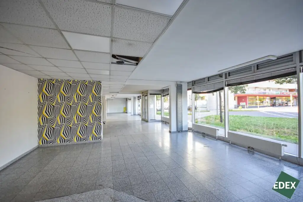 Geschäftsfläche – 310 m² am Erlaaer Platz