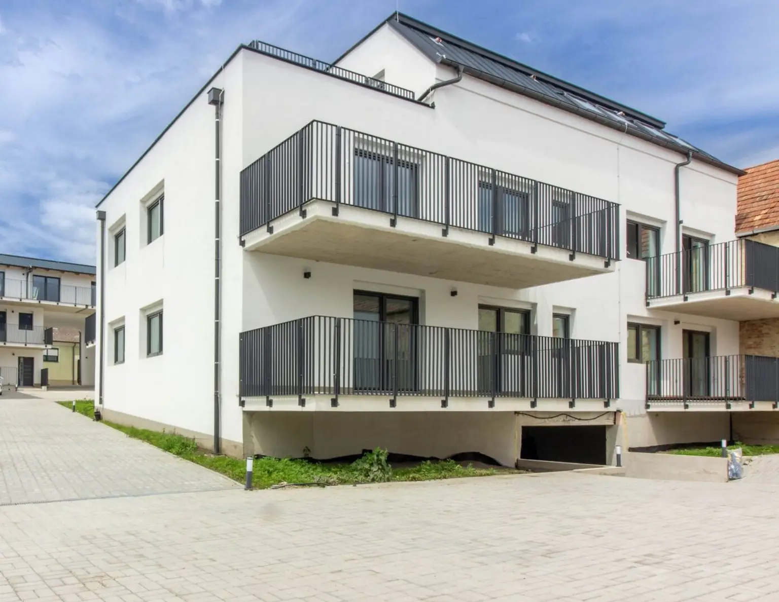 Sonnenstrahlen am Balkon - Erstbezug in Kleinhöflein