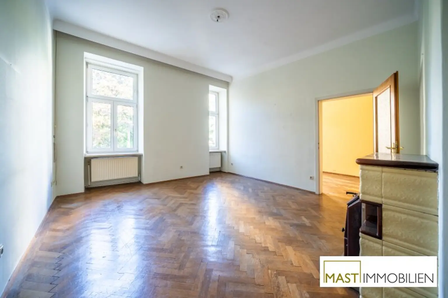*NEU* Sanierungsbedürftige 4-Zimmer Wohnung mit Kirchenblick