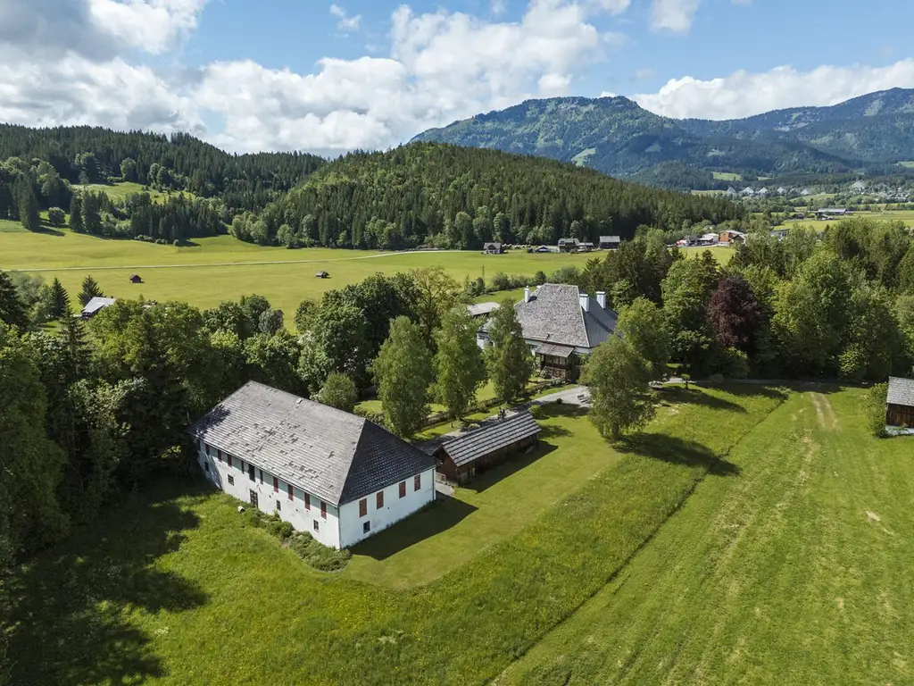 Repräsentativer Landsitz - Schloss in Bad Mitterndorf