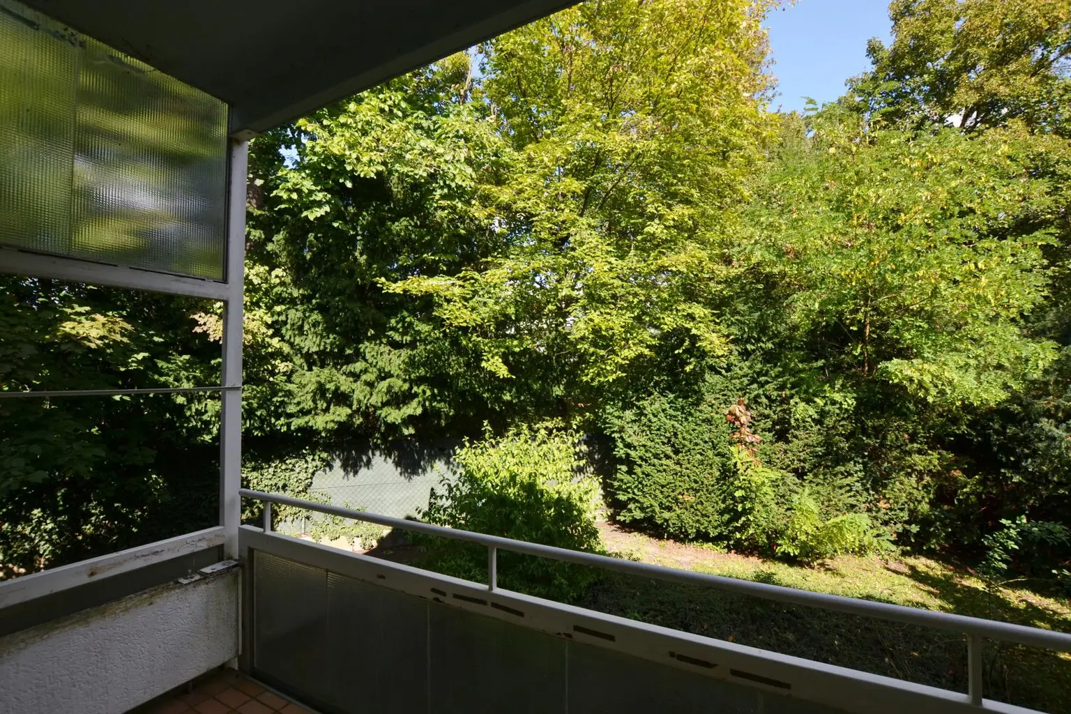 Großzügige 2-Zimmer-Wohnung mit Loggia in Grünruhelage
