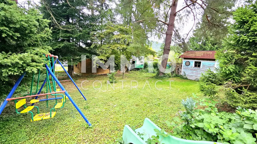 Familienfreundliches, lichtdurchflutetes  Traumhaus: 4 Schlafzimmer, Pool, Sauna und Gartenidylle