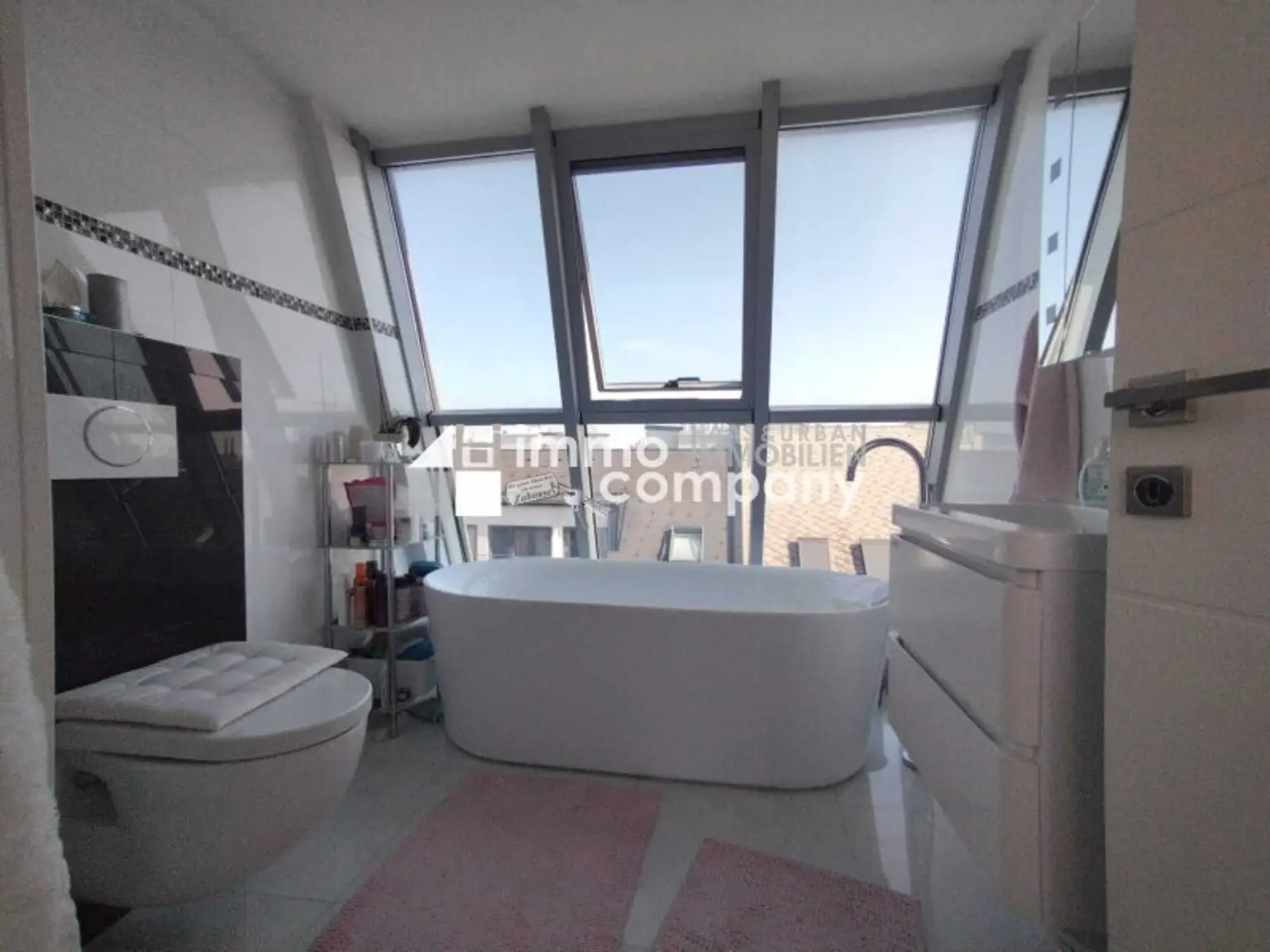 Ruheoase über den Dächern von Wien! Dachgeschoss - Maisonnettenwohnung Nähe Schloss Belvedere mit Balkon und Terrasse