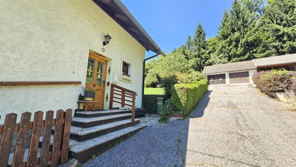 Charmantes Sanierungsobjekt in Radenthein: 5 Zimmer, Balkon und viel Potenzial!