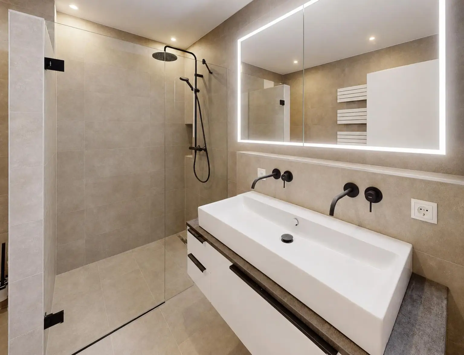 Wohnung - Badezimmer
