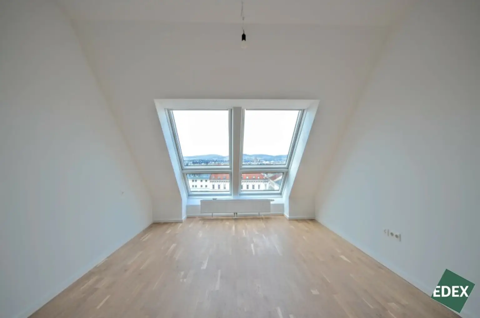 Klimatisierte 4-Zimmer-Wohnung mit Terrasse nahe der Wiener Innenstadt (optional mit PKW-Stellplatz)