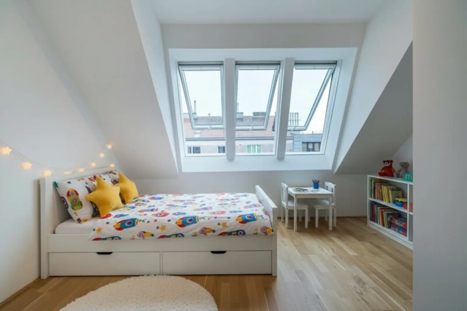 Familienfreundliche DG-Wohnung mit Terrasse