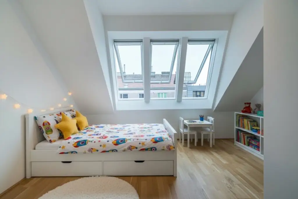 Familienfreundliche DG-Wohnung mit Terrasse