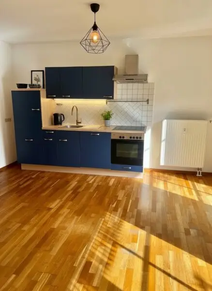 Ruhige barrierefreie 2-Zimmer-Wohnung mit Garten und Parkplatz – Ihr neues Zuhause !