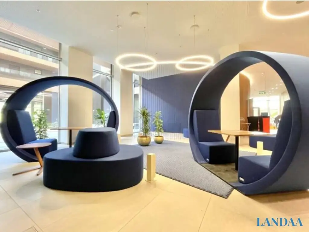 Möblierte 2-Zimmer-Wohnung mit großzügiger Loggia und exklusiven Services