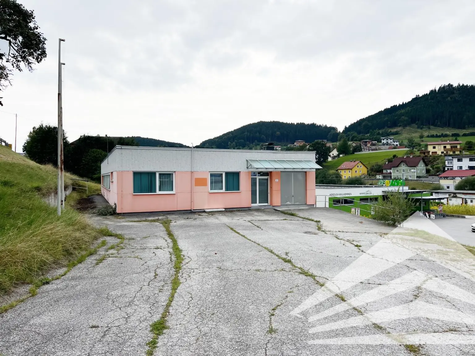 Unternehmer aufgepasst! Betriebsgebäude in Unterweißenbach zu verkaufen!