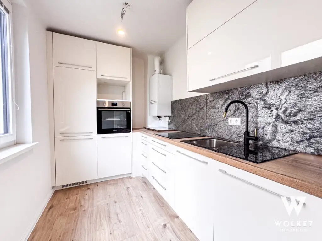Erstbezug nach Renovierung! 3 Zimmer Wohnung mit Balkon und Lift