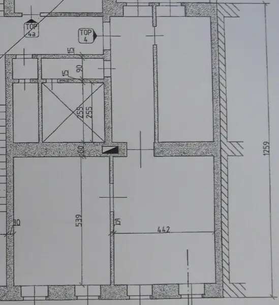 ALTBAUWOHNUNG MIT VIEL POTENTIAL BEIM AUGARTEN