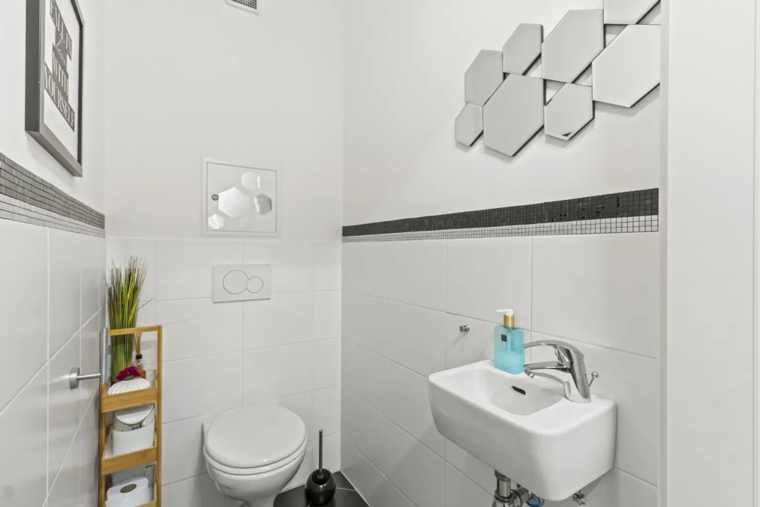 J | ++ HOCHWERTIG & GERÄUMIG ++ VIER Zimmer mit großer TERRASSE | Prima Service Immobilien