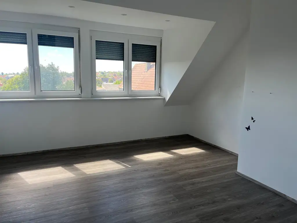 * Bezugsfertig* Einfamilienhaus mit Nebengebäude auf großem Grund!