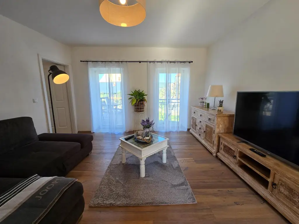 Einfamilien-/Ferienhaus verbindet historischen Charme mit modernem Wohnkomfort mit Burgblick - auch Hauptwohnsitz möglich!