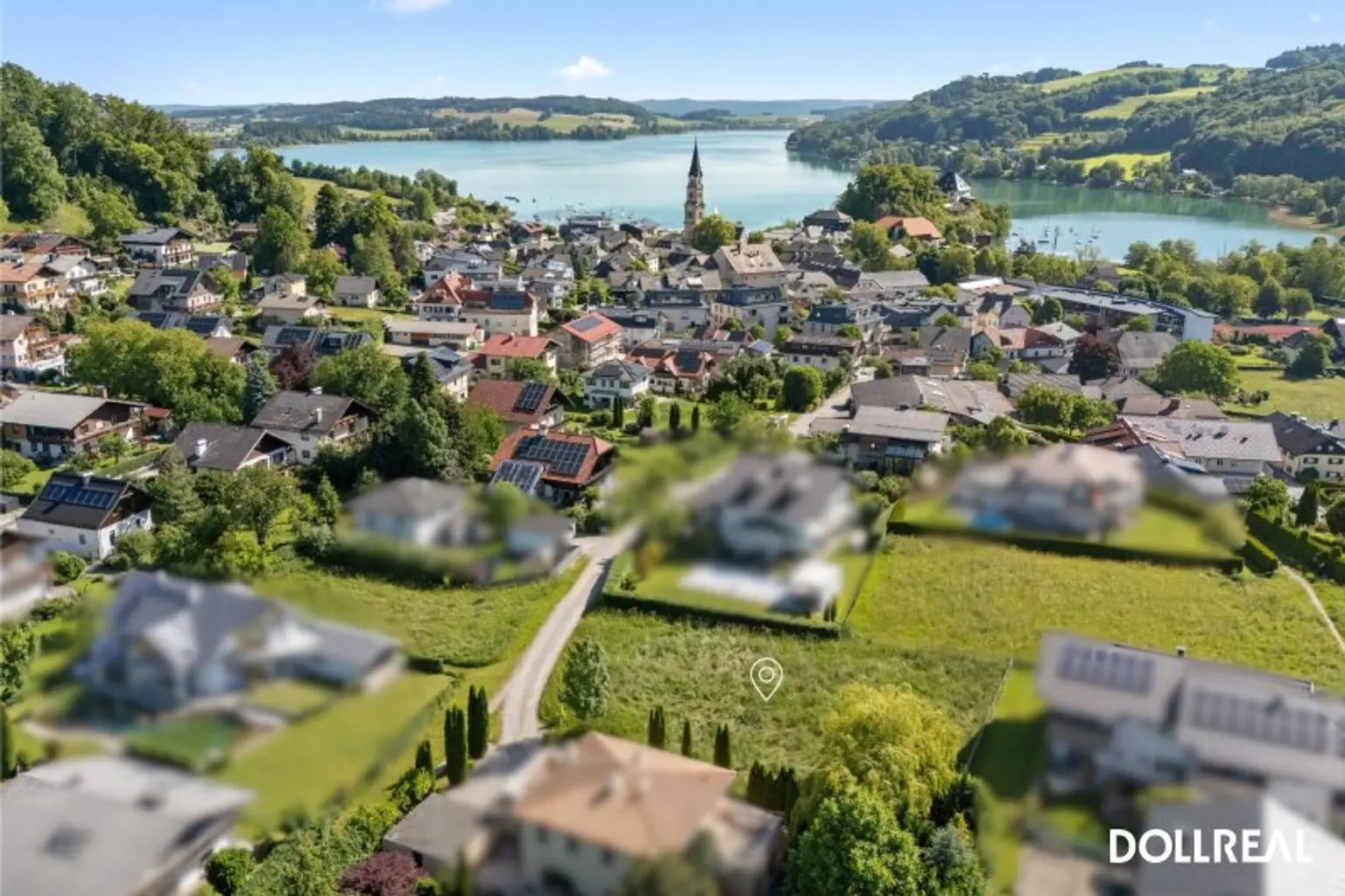 ... wenige Gehminuten in den Ort Mattsee