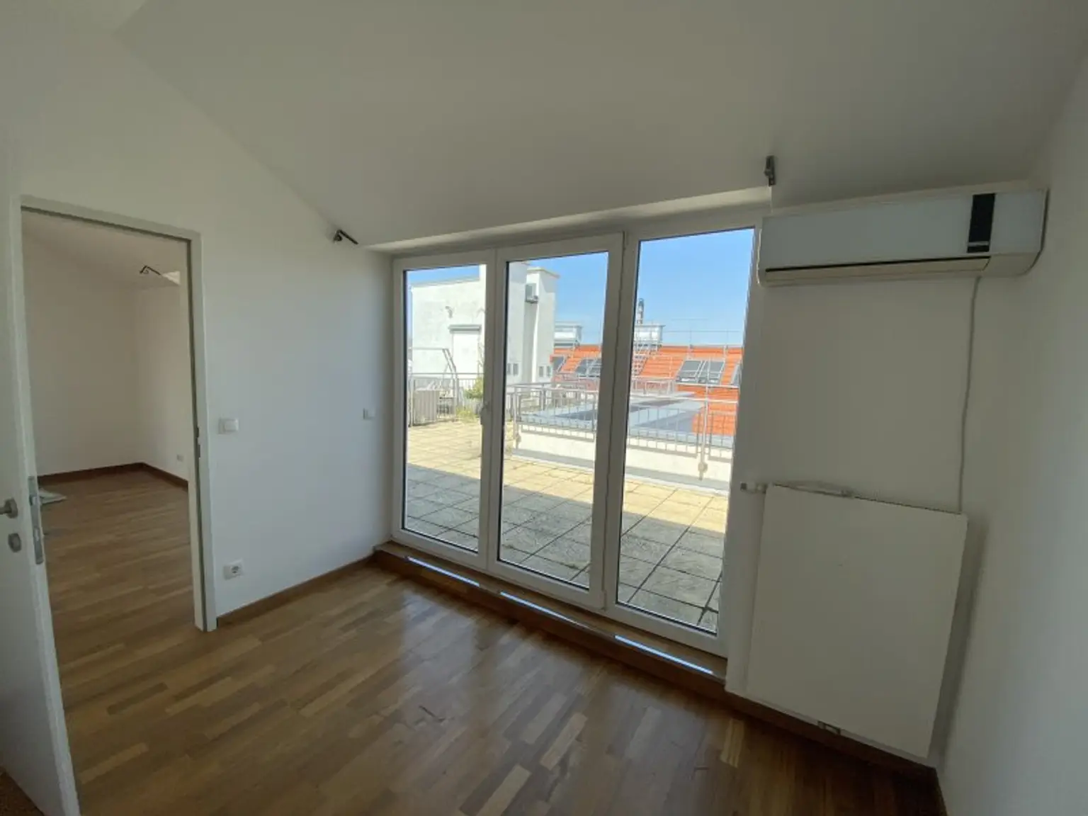 Maisonette mit 3 Zimmer + Galerie und Dachterrasse in 1070 Wien