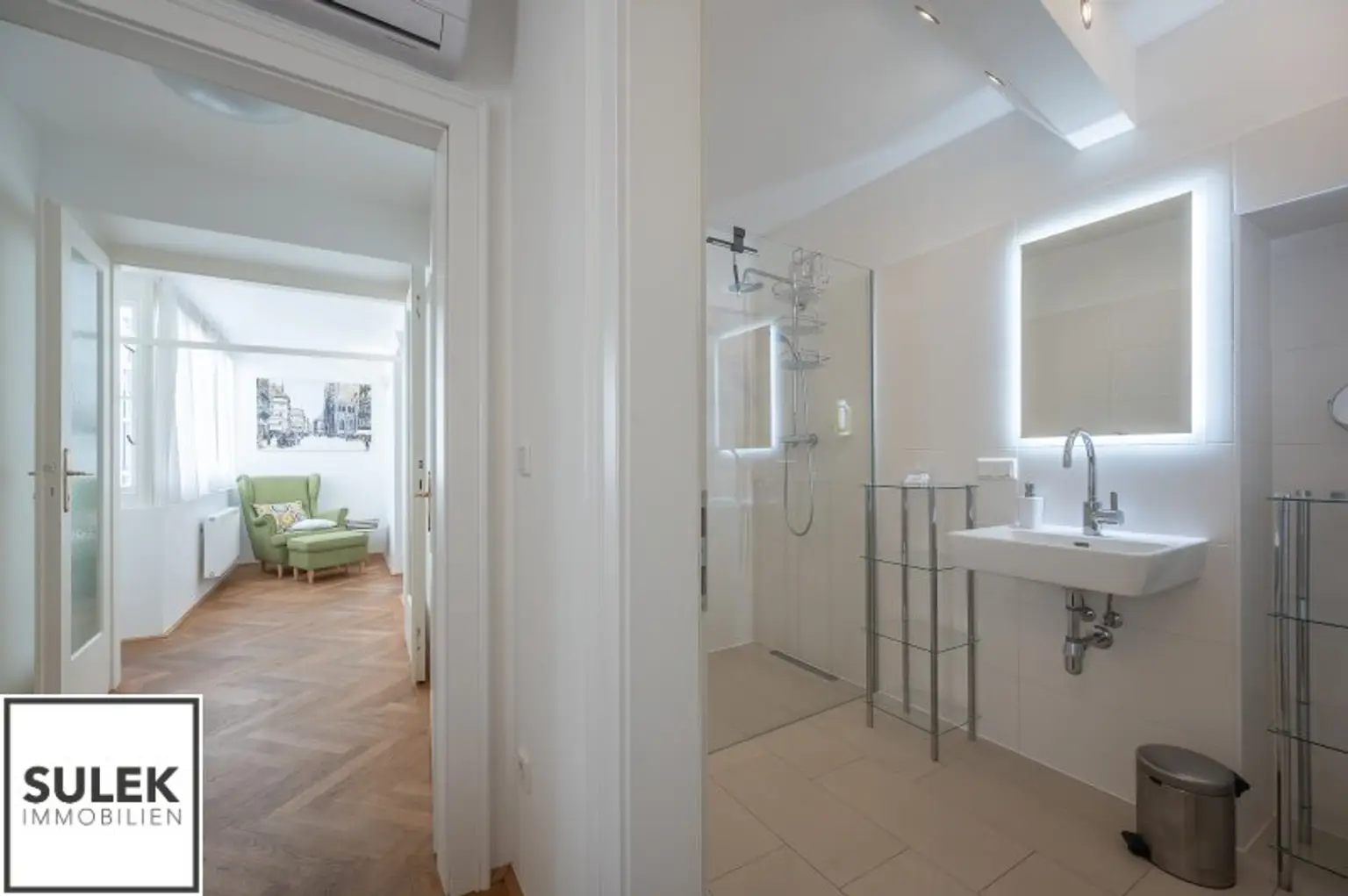voll möblierte 2 Zimmer DG-Wohnung in Bestlage // Nähe Graben - Stephansdom
