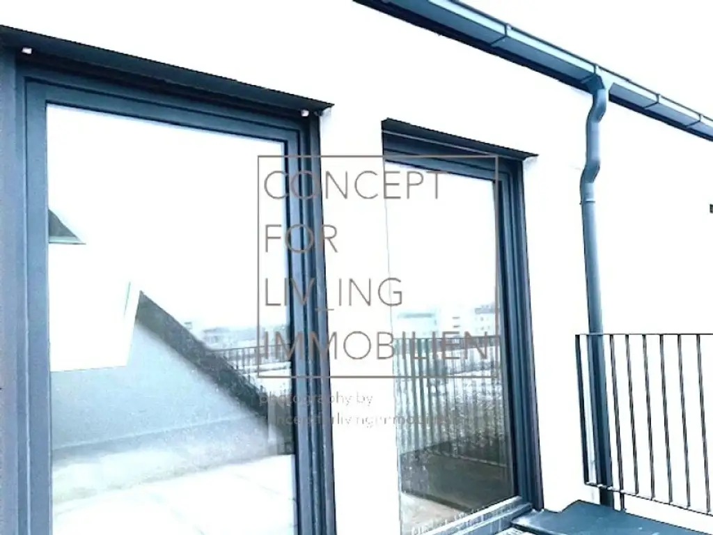 Modernes Haus. Südlage. Pool (*). Erstklassige Ausstattung. Garage. Traumhafter Garten. Bauprojekt. Beziehbar ab FJ 2027