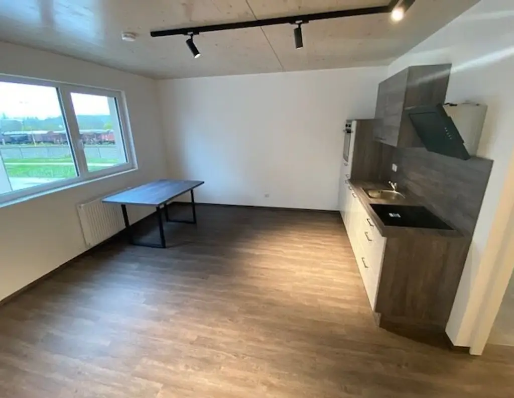 Traumhafte 2-Zimmer-Wohnung in Timelkam: Erstbezug inkl. Allg. Garten und Balkon!