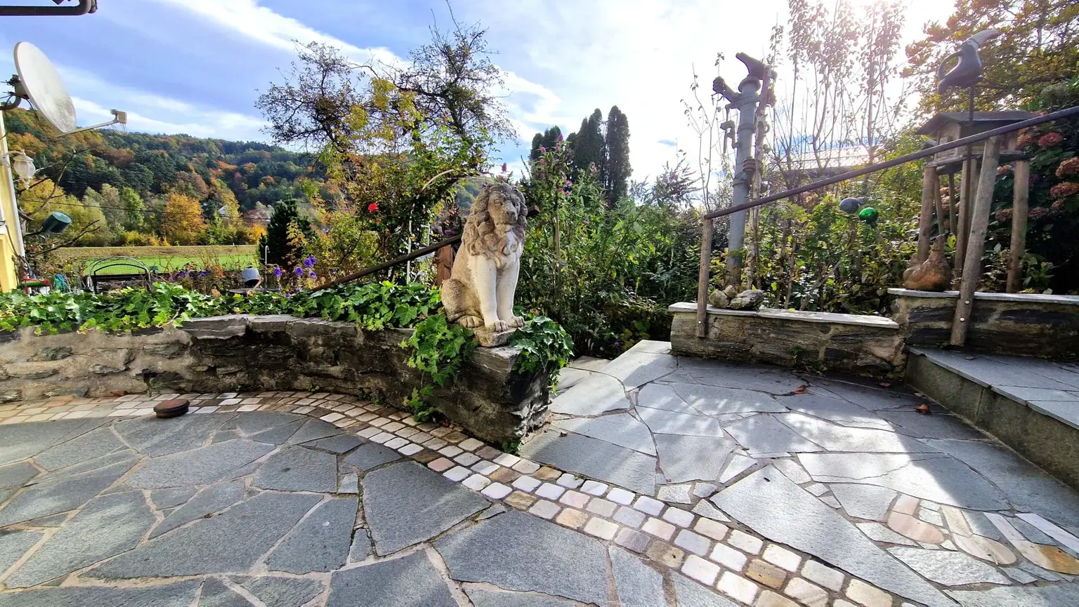 Entzückendes Einfamilienhaus mit Gartenoase in sonniger Lage